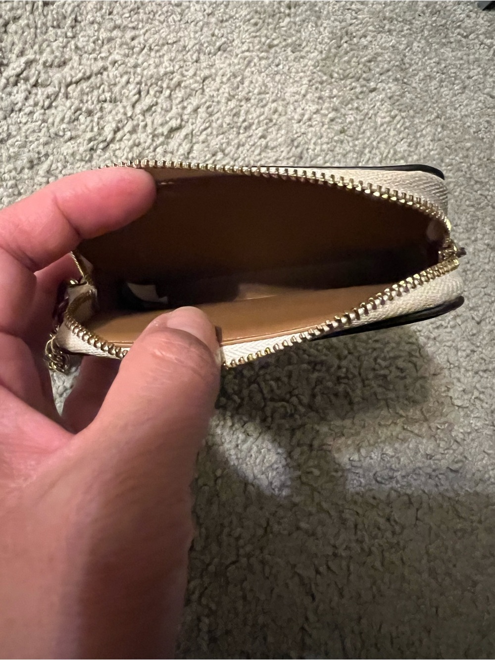 Coach Cream Pebbled Leather Card Holder with Gold Logo and Key Ring - Picture 6 of 10